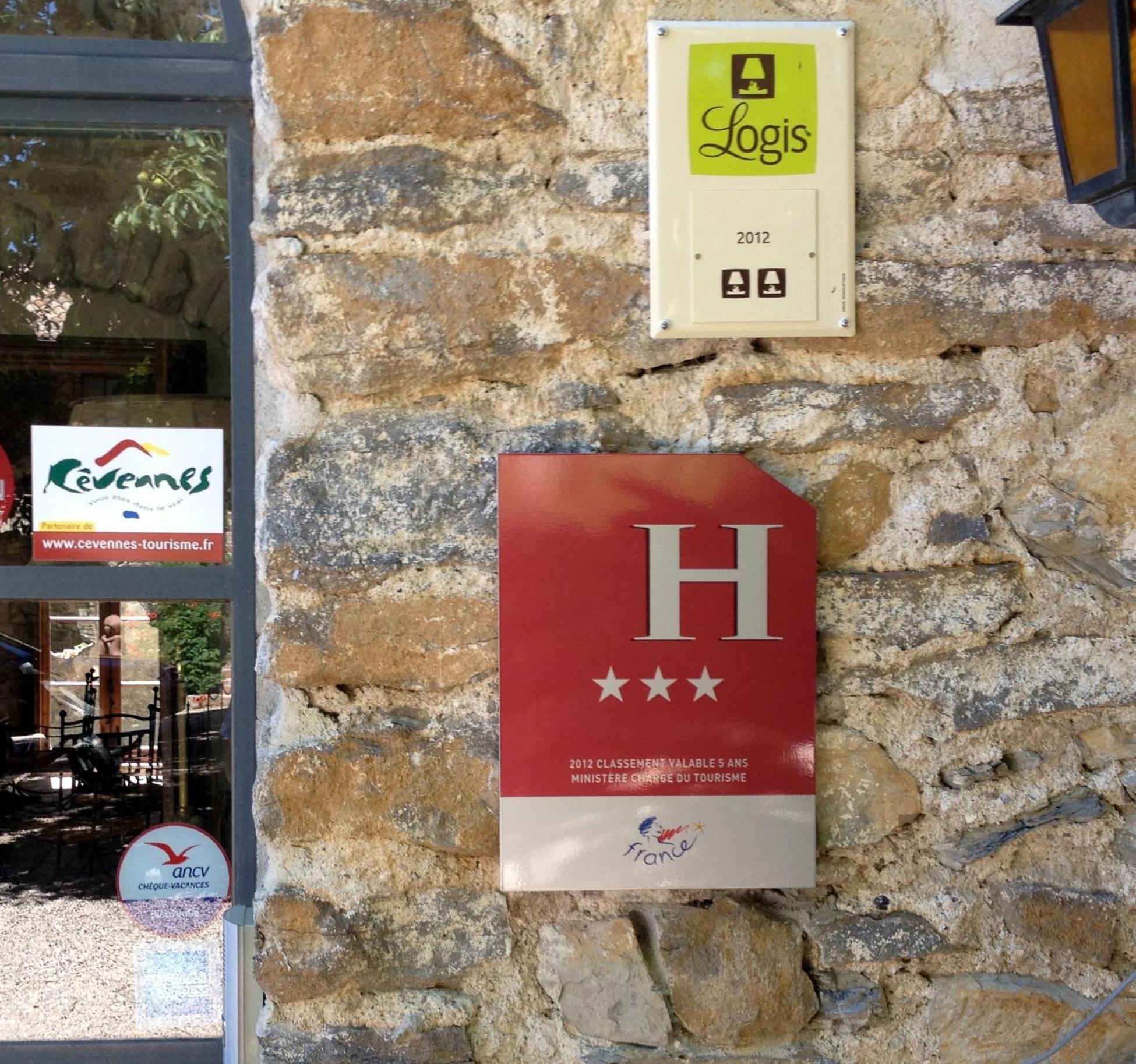 Le Clos Des Arts Les Mages Exterior photo